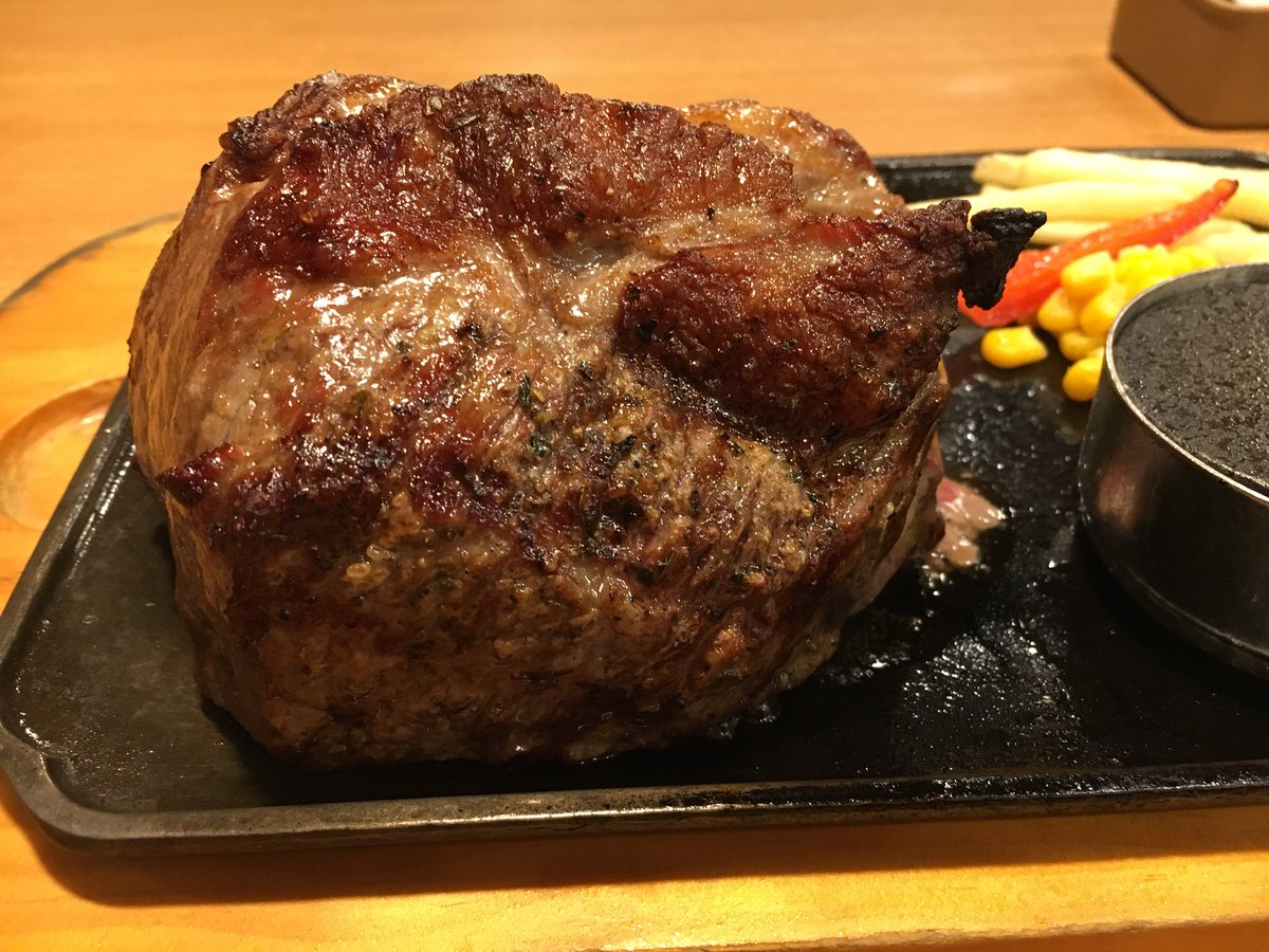 ビッグボーイでthe肉塊な 1ポンドステーキ が税抜1999円という破格で食べられるらしい Togetter