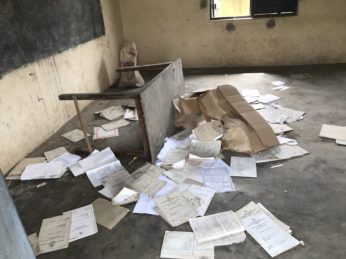 EditiEffiong's tweet photo. I attended this primary school in 1992. Will be returning to build a computer lab for the kids in 2018. Excited. https://t.co/evNoq77hkZ