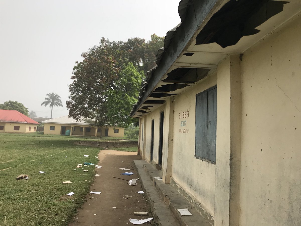 EditiEffiong's tweet photo. I attended this primary school in 1992. Will be returning to build a computer lab for the kids in 2018. Excited. https://t.co/evNoq77hkZ