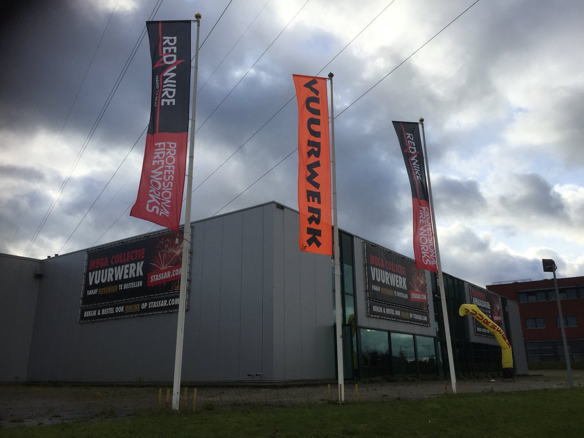 Vandaag is onze Vuurwerkshop geopend van 12:00 tot 17:00 uur! #Brunssum #Parkstad #Vuurwerk #Knallen!