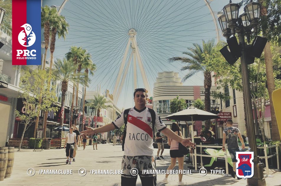 ParanaClube's tweet photo. O Rodrigo Salles mandou pra gente essa foto lá em Las vegas. Obrigado por rePResentar com o manto. 🌎
#PRCpeloMundo #ParanáClube #PRC2017 https://t.co/us00QwTzwl