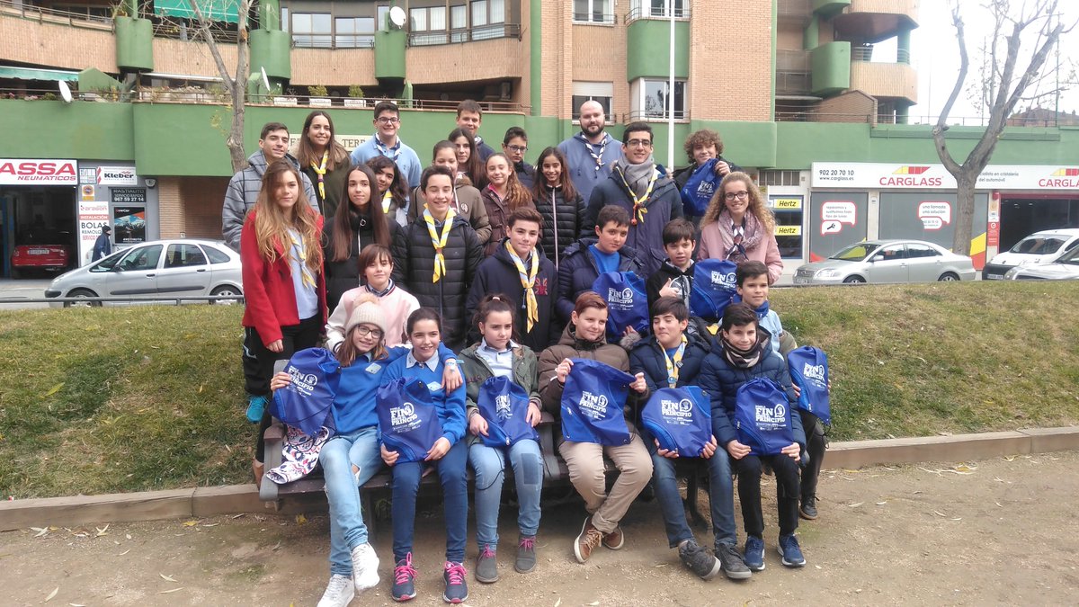 asdescoutsclm's tweet photo. Esta mañana hemos estado en la @TribunaAlbacete con los scouts de @Brownsea399 e #Illinium, que han contado algunos detalles de su participación en el concurso #PonleFin de @scout_es , en el han obtenido el primer y tercer premio . ¡Siempre Listos! #HaySalida #SCLM https://t.co/Mc2fZHf6vt