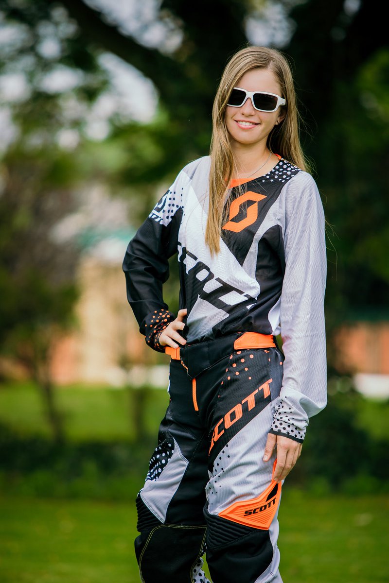 The first set of <a href="/scottmotosports/">SCOTT Motosports</a> kit in SA would be the orange and black 450 Angled Pair. Innovative designs for your comfort and protection! 
#scott2018 #defendyourvision #motogirl #NOSHORTCUTS #SCOTTmoto (Set 1/4)

<a href="/motul/">Motul</a> <a href="/mikec_1970/">Mike Campbell</a> <a href="/KTMSouthAfrica/">KTM South Africa</a>