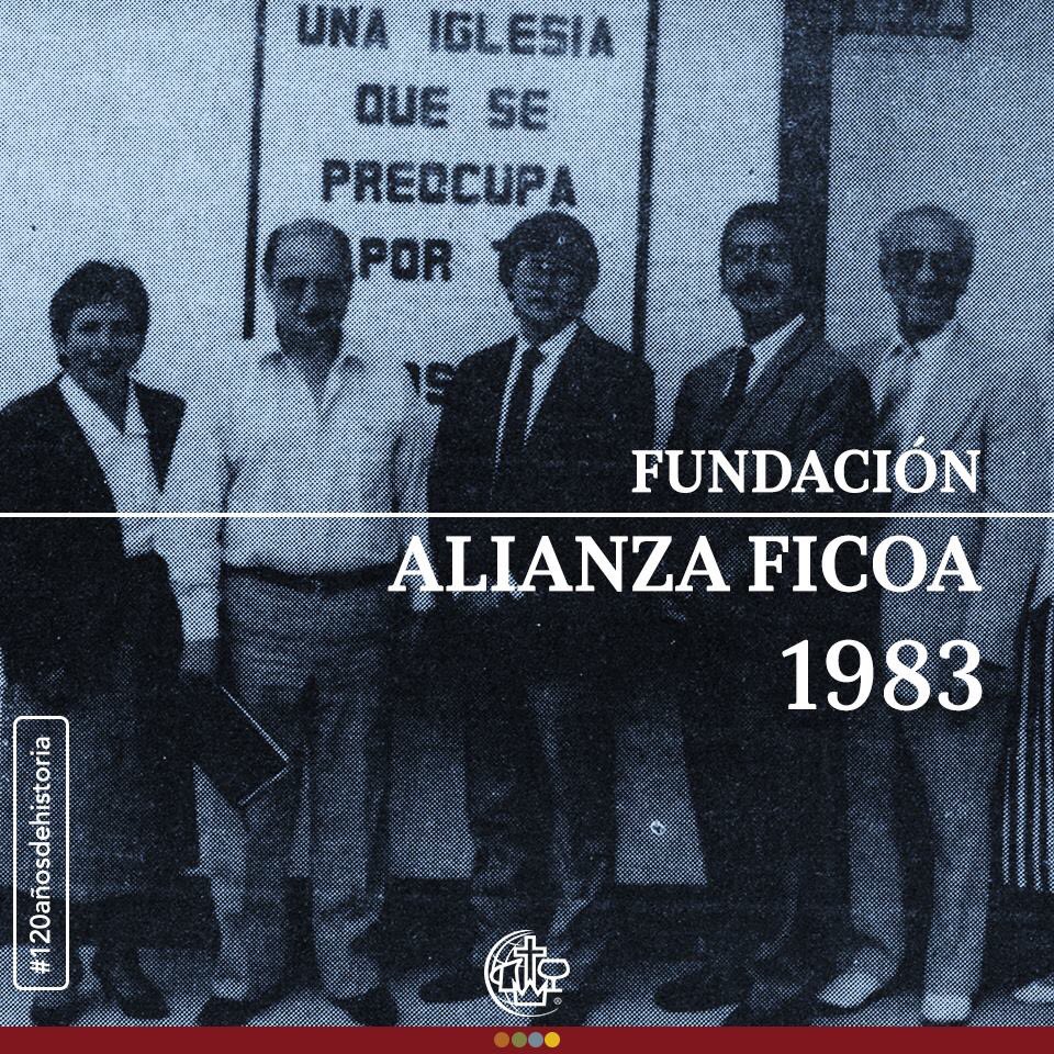 AcymEcuador's tweet photo. ACyM realiza la fundación de la iglesia Alianza Ficoa en la ciudad de Ambato en 1983, los misioneros norteamericanos Carlos y Consuelo Smith, respaldados por Nathan y Sharon Howard entre otros siervos de Dios, se convirtieron en elementos claves para el desarrollo de esta obra. https://t.co/lODuRlMOUu
