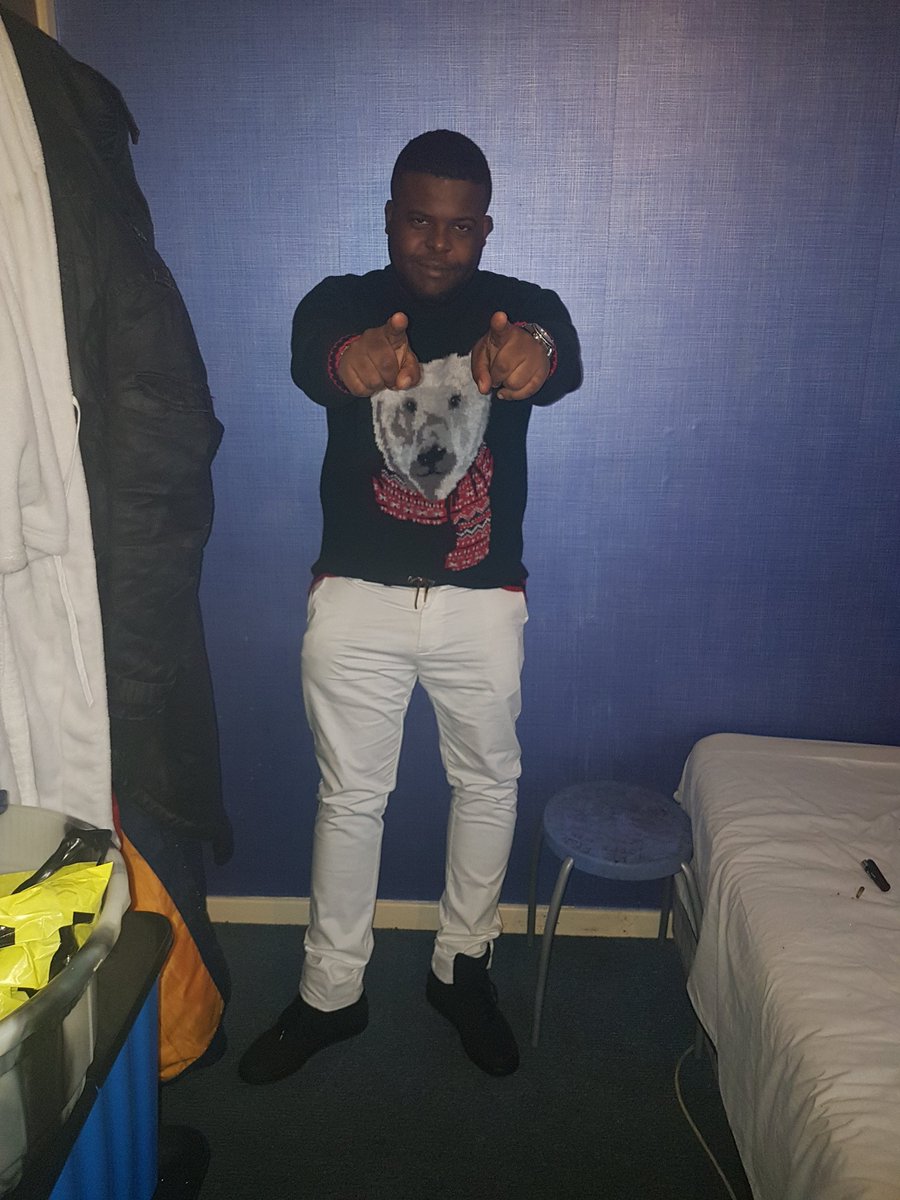 Merry xmas everybody on #Twitter 🎄🎍😊