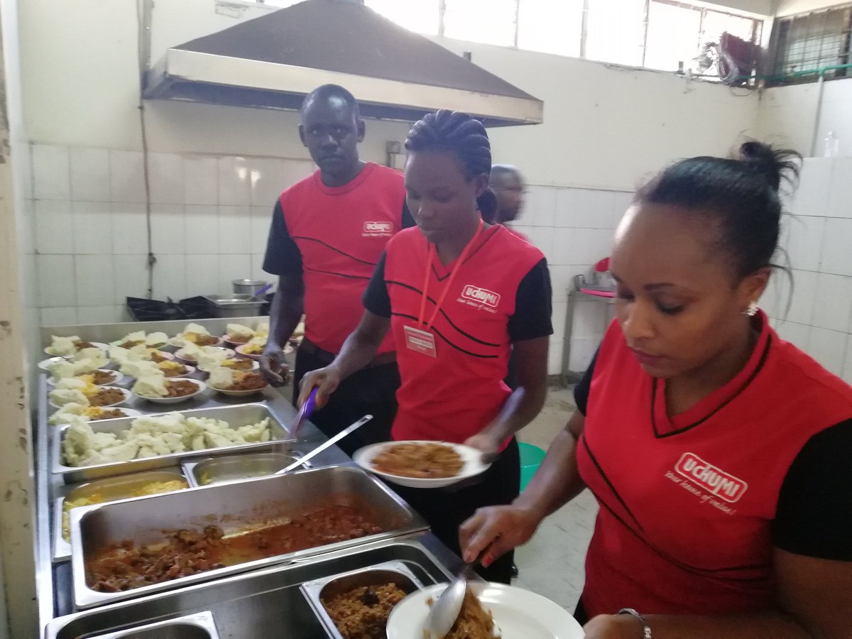 makena_kim's tweet photo. When it's boxing day and guys are working. #teamwestie celebrating in style @UchumiKenya @uchumiwestlands,@benkimisa Karibuni https://t.co/99VXXeTGh6