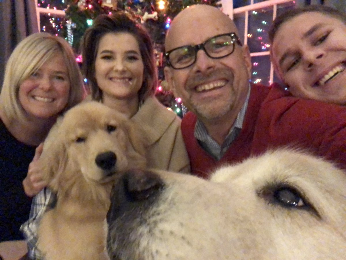 jtm0412's tweet photo. Merry Christmas!  #fox29goodday https://t.co/3bVV2GBP7A