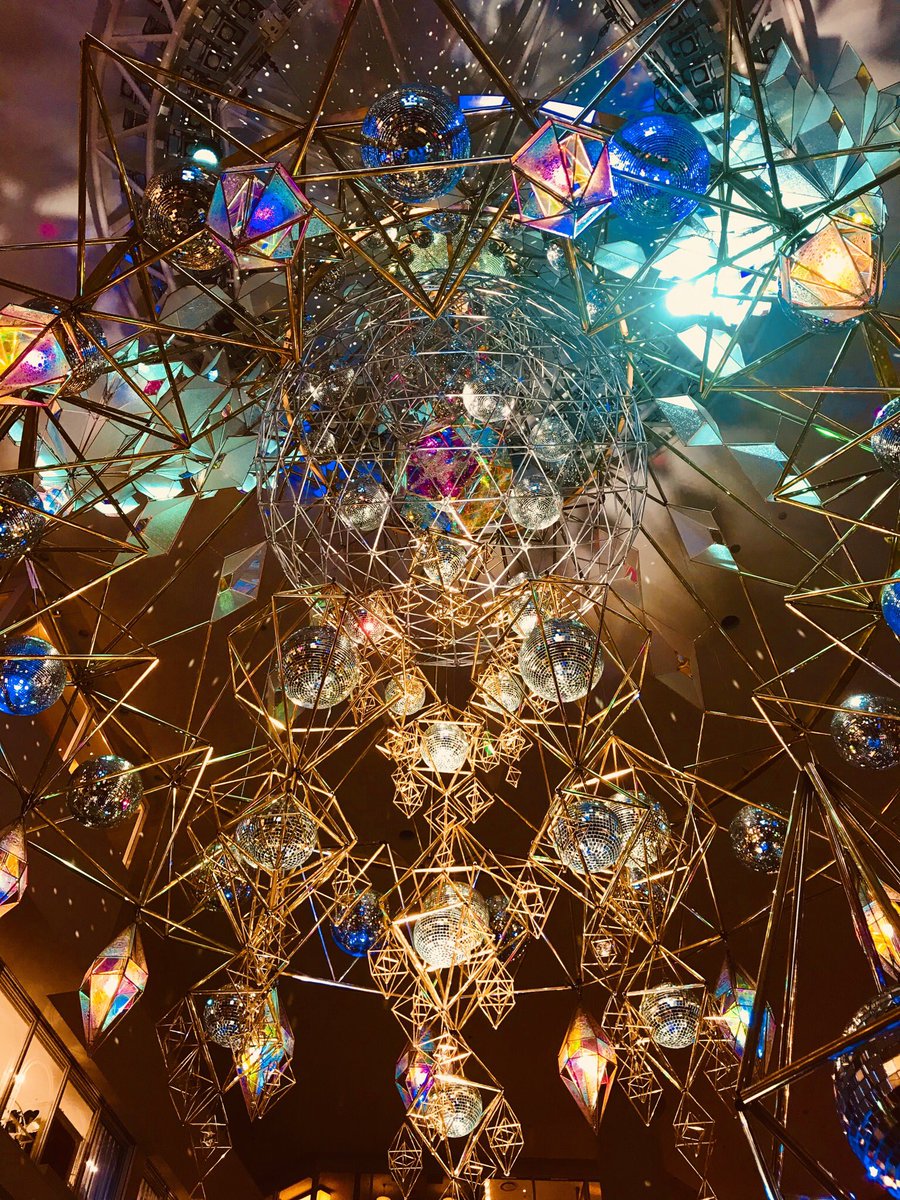 てん Tnp Auf Twitter クリスマスに独り身のツイッタラーにイルミネーション付きの爆弾ツイート投下するの忘れてた 遅ればせながら ぼっちで聖なる夜を過ごした方 クリスマス前後に別れた方の傷口に粗塩を擦り付けとく Happy Merry X Mas