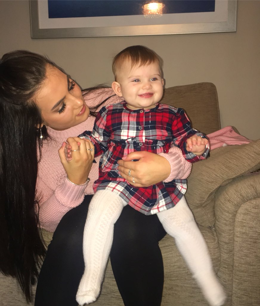 livpearson_'s tweet photo. Such a lovely Christmas with all the family’s❤️❤️🎄🎄 https://t.co/YgW7V7uvzE
