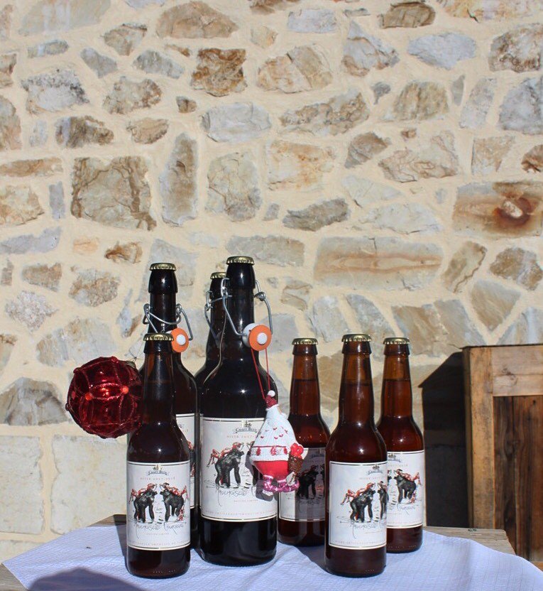 chaletdepierres's tweet photo. La bière de Courchevel mise à l’honneur au Chalet de Pierres durant cette période de fêtes 🍻 
#BieredeCouchevel #ChaletdePierres https://t.co/pdpi3um1rD