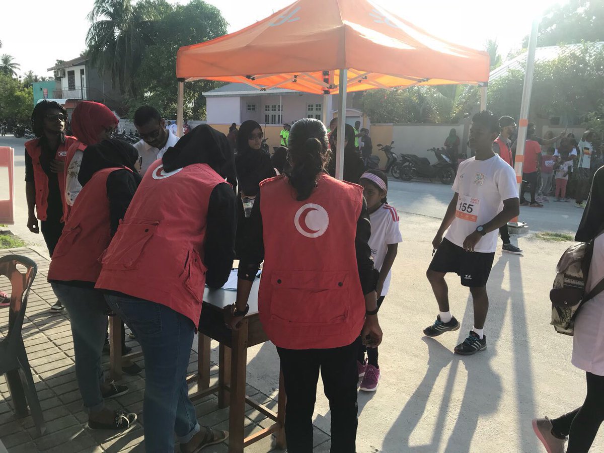 maldivianrc's tweet photo. Our Branch in Haa Dhaalu had a Unity Day Run today to raise awareness on disaster management and empowered communities. 

Our ever enthusiastic volunteers were there on standby, as always! 

@mrc_hdh https://t.co/3f1PQaRS4A