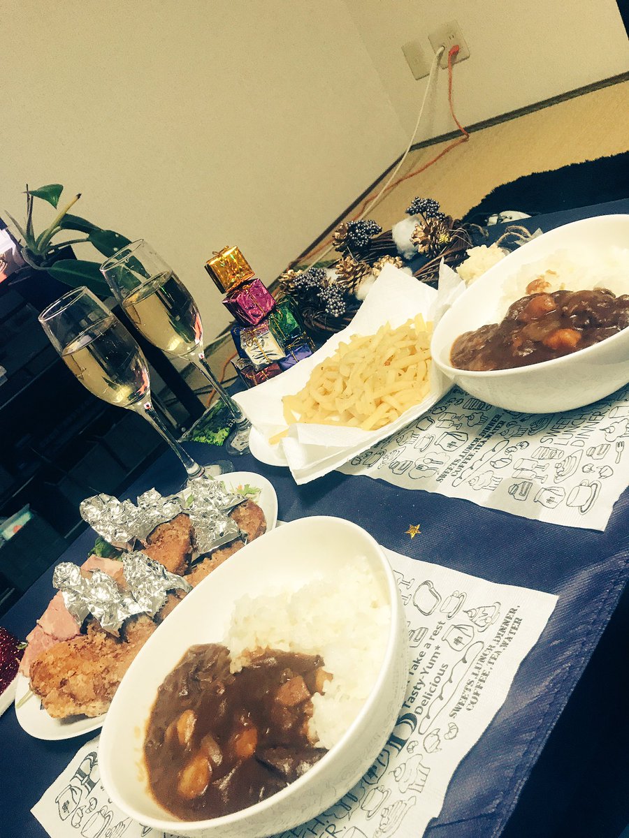 kc2_xxxx's tweet photo. クリスマスだった(´⊙ω⊙`)♡
家帰ったらゆなちゃんが
ご飯作って待っててくれた(>_<)
プレゼントもありがとう🎁

楽しい１日だった٩( ᐛ )و https://t.co/8AJo520Glq
