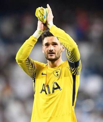 DamenFrancis's tweet photo. From one Hugo to another, Happy Birthday! #Hugolove #Hugoboss #COYS @SpursOfficial 😍👊🏻💪🏻👏🏻 https://t.co/3KHclgZVSO