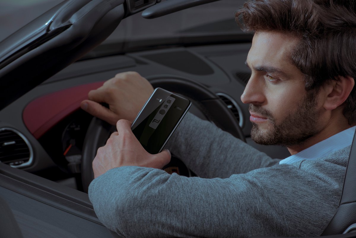 HuaweiArabia's tweet image. Add a touch of luxury to your life with the Porsche Design #HuaweiMate10.
#LifeOptimized #HuaweiMobileAI