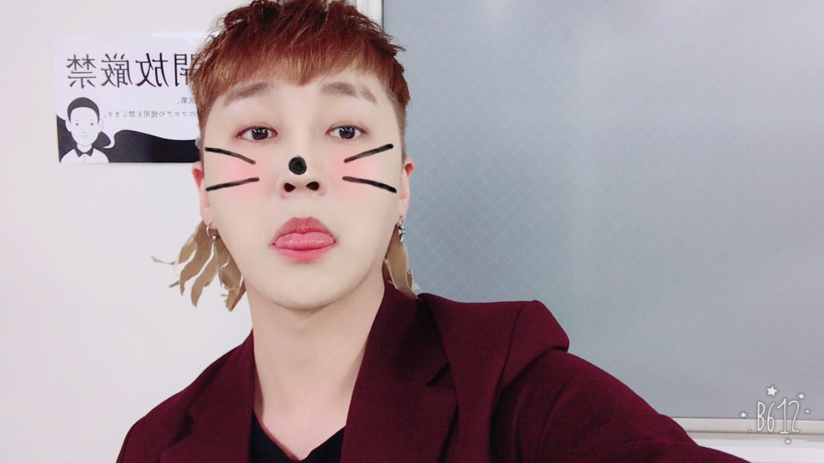 AxisB_dy's tweet photo. 오늘은 지디선배님 따라해봤지용 ㅋㅋㅋㅋ즐거운 ㅎㅎ 너무많이울지말고 조심히돌아가세요 많이와주셔서감사해요 #axisb https://t.co/Sk7Ih0JI0p