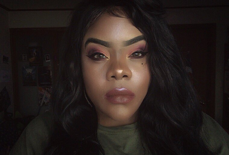 nikinami_'s tweet photo. “Oldie but Goodie” *bc i used a throwback palette*
👀 @MannyMua733 x @MakeupGeek
👄 @ETUDEHOUSEKOREA
💖brows @BenefitBeauty
✨glow @ColourPopCo @fentybeauty
#motd #beatbabe #melanin #blackgirlmagic #mannymua #makeupgeek #fentybeauty #colourpop #ETUDEHOUSE https://t.co/cdQU4H3Z13