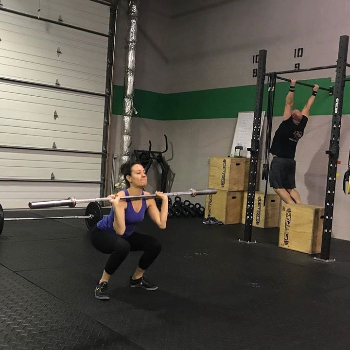 iron_oak_fit's tweet image. @angelina27 and @r_staadecker hitting this mornings metcon #postchristmasworkout #fitfun #ironoakfitness #twinsburg #solon #fitness #fitfam #thrusters #toestobar #AMRAP #metcon 🔥🔥🔥Click the link in our bio to try a free class and burn off those extra… ift.tt/2dsRA3d