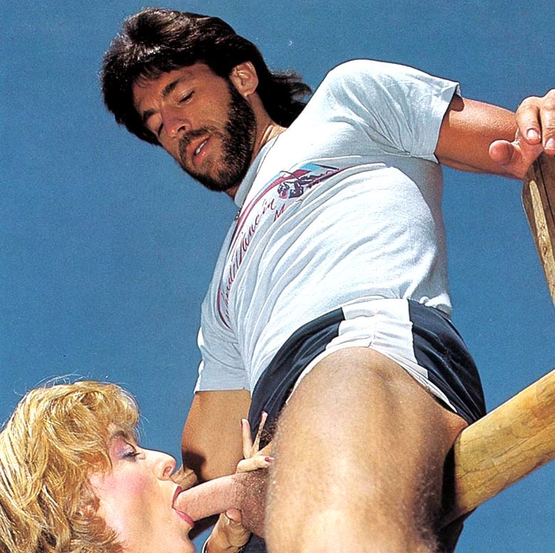 NickNiterFan's tweet photo. Nick and Nina Hartley outdoor set. #NickNiter #NinaHartley #classicporn #vintageporn @ninaland  @ImNinaHartley https://t.co/lTrtgF8Eyb