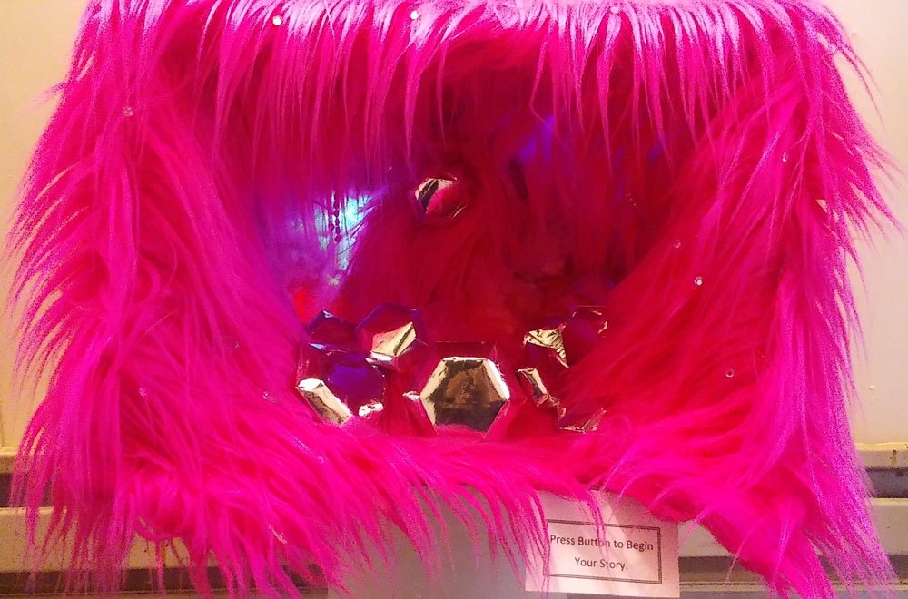 AshevilleFringe's tweet photo. excited about #dioramdingdong! A chance collaborative art piece with 20+ artists creating dioramas - some will inform, some amuse and some challenge @ZaPowGallery https://t.co/k4FUjPaabE https://t.co/DhiVdpbmEQ