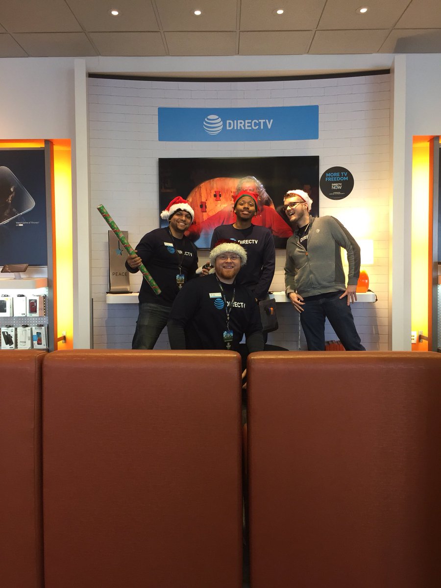 rmcgowan240's tweet photo. Take a seat and let us Entertain you this holiday day. Elves at work ready to do work!!! #MidStatesProud #LifeAtAtt #midrivers https://t.co/AUENQoDR7o