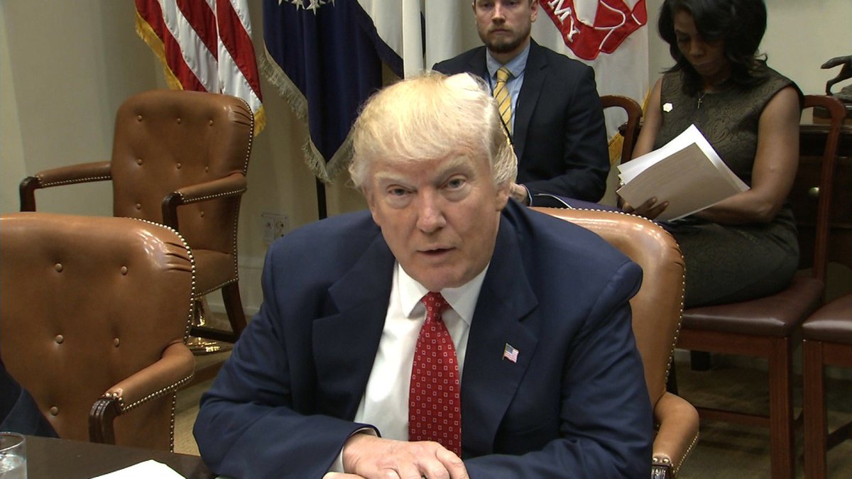 waxjournal's tweet photo. Trump Promised A Tax Cut Aimed At The Middle Class. Looks Like He Missed -- Badly. Huffington Post https://t.co/87WJ6EYGSw https://t.co/nG4UPfRU0P