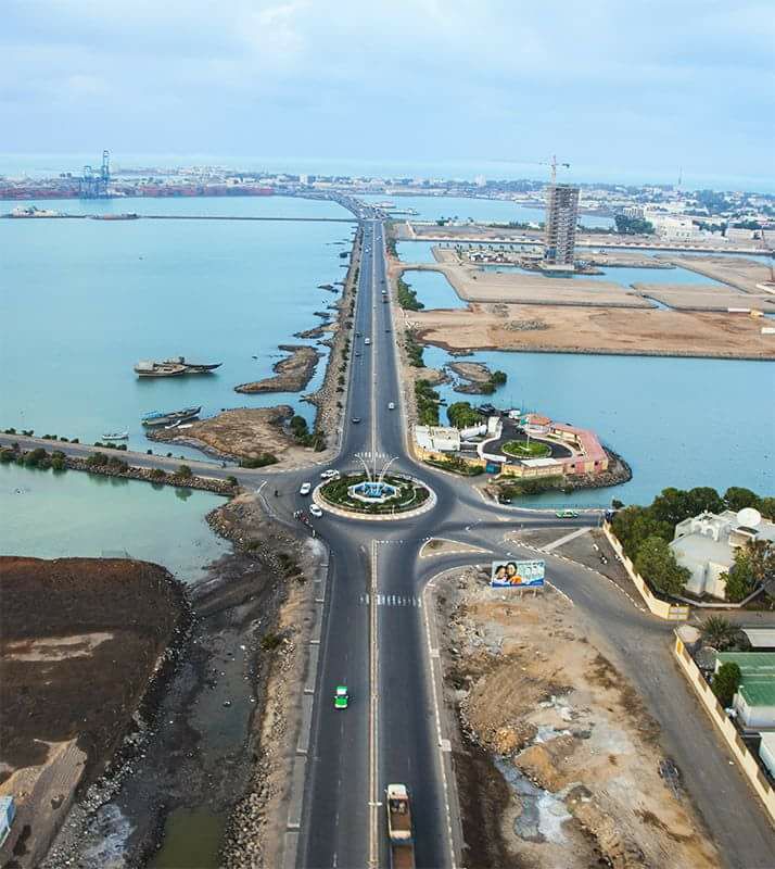 ahmedmogola's tweet photo. ici C' est pa Dubaï ,c est juste mon pays djibouti . notre pays se développe petit a petit. j'invite tous les investisseurs de participer au développement de notre pays. https://t.co/TGe0jnettC