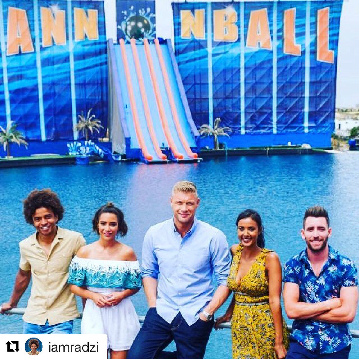 Ho Ho Ho it’s the <a href="/UKCannonball/">Cannonball</a> Christmas Special today on @itv at 4pm and we’ve got THEE actual real life Santa <a href="/MayaJama/">Maya Jama</a> <a href="/flintoff11/">Andrew Flintoff</a> <a href="/iamradzi/">Radzi</a> <a href="/FrankieBridge/">Frankie Bridge</a> 🎅🏼