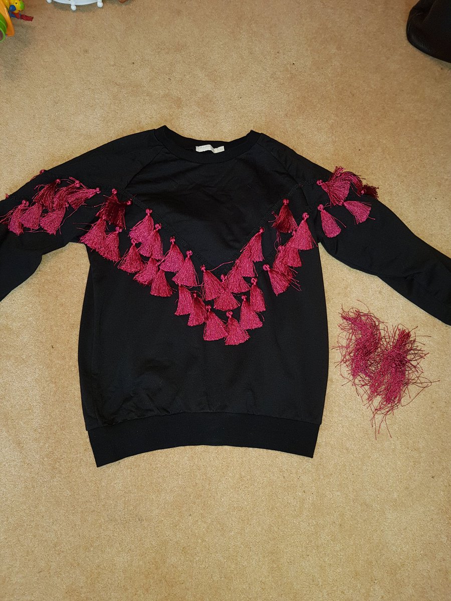 Smanth1990's tweet photo. Hi, I've just opened this as a Xmas present and had it on 5 minutes and the tassels are falling off. My nan ordered it in October so unable to return. ON: 123642931 please advise. @Missguided @Missguided_help https://t.co/dZnfLOYvsn