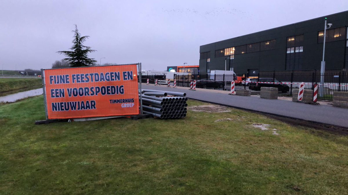 Wij danken onze relaties en opdrachtgevers voor het vertrouwen in het afgelopen jaar
 
Wij wensen u fijne feestdagen en een fantastisch 2018.

De Timmerhuis Groep is gesloten t/m 7 januari 2018. 
Vanaf 8 januari 2018 staan wij weer voor u klaar.