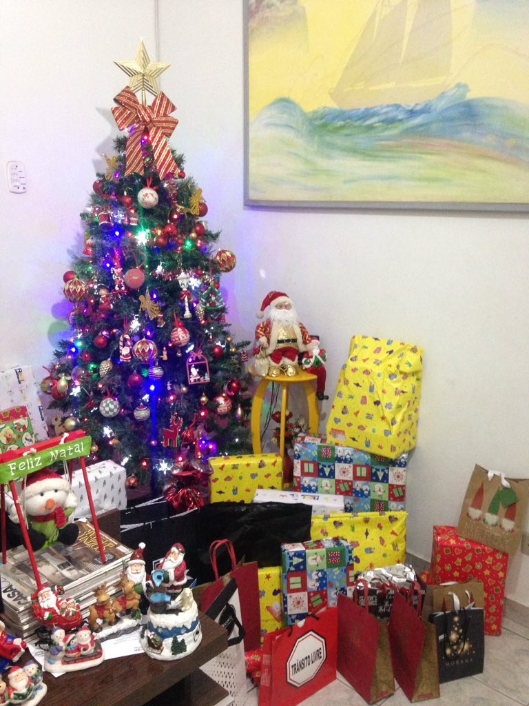 sheylarbd's tweet photo. JÁ É VÉSPERA DE NATAL tudo pronto aqui em casa!  ❤️😍🎄#natal #MarryChristmas #feliznavidad https://t.co/uOvBn06IVR