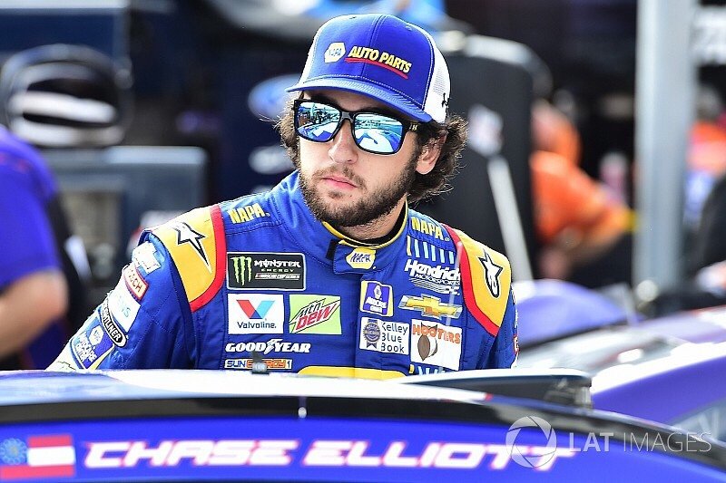 LetsGoIS's tweet photo. Can Chase Elliott Win in 2018? https://t.co/MWK7gbpKTw https://t.co/JwfgpFv2NU
