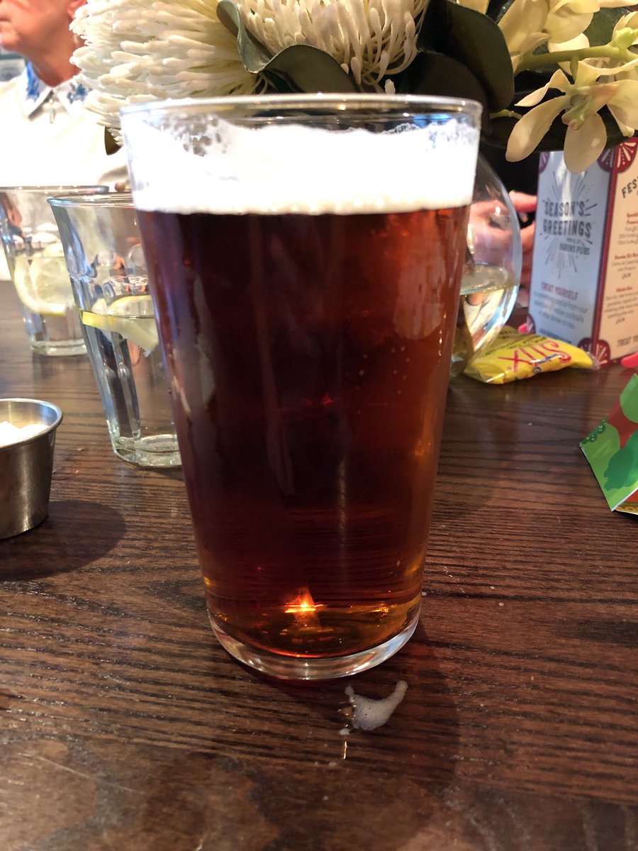 jackpotjon's tweet photo. #beer6 and #beer7 are a pint of @bletchingleypub Bitter. Not sure who brews it but lovely pint. Easy drinking bitter. Could see myself having a few of these!!! Food is great as well. #jackpotjonxmasbeers https://t.co/LPKzr0RZgl