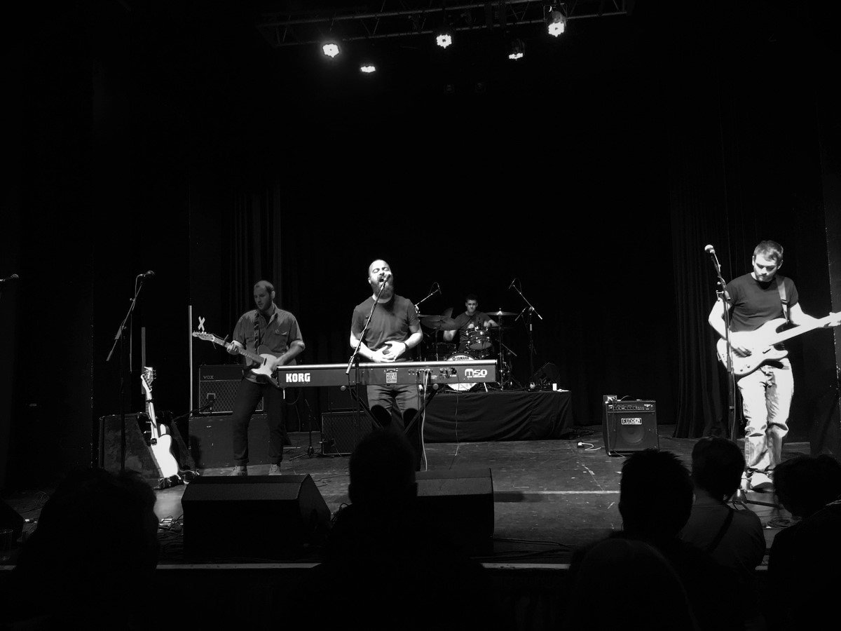 What a way to wrap up our year at the @MuniArtsCentre! Lashings of festive cheer to <a href="/TheMoonBirds/">The Moon Birds</a> &amp; <a href="/Ofeliaband/">Ofelia</a>, to everybody that helped to make the show Happen, and most of all to the hundreds of you that came along and made it such a special evening! #ClimbingChristmasTrees