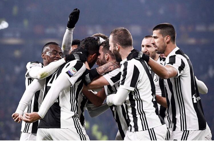 MarioMandzukic9's tweet photo. Amo la tenacia, lo spirito e il senso di unità della nostra squadra 💪🏻#grandevittoria

I love the toughness, spirit and togetherness of our team 💪🏼 #greatwin
#finoallafine #forzajuve #juvespirit #teamwork #neverstop #stepbystep #strongertogether #mm17🌪 https://t.co/dKuzCOCkUn