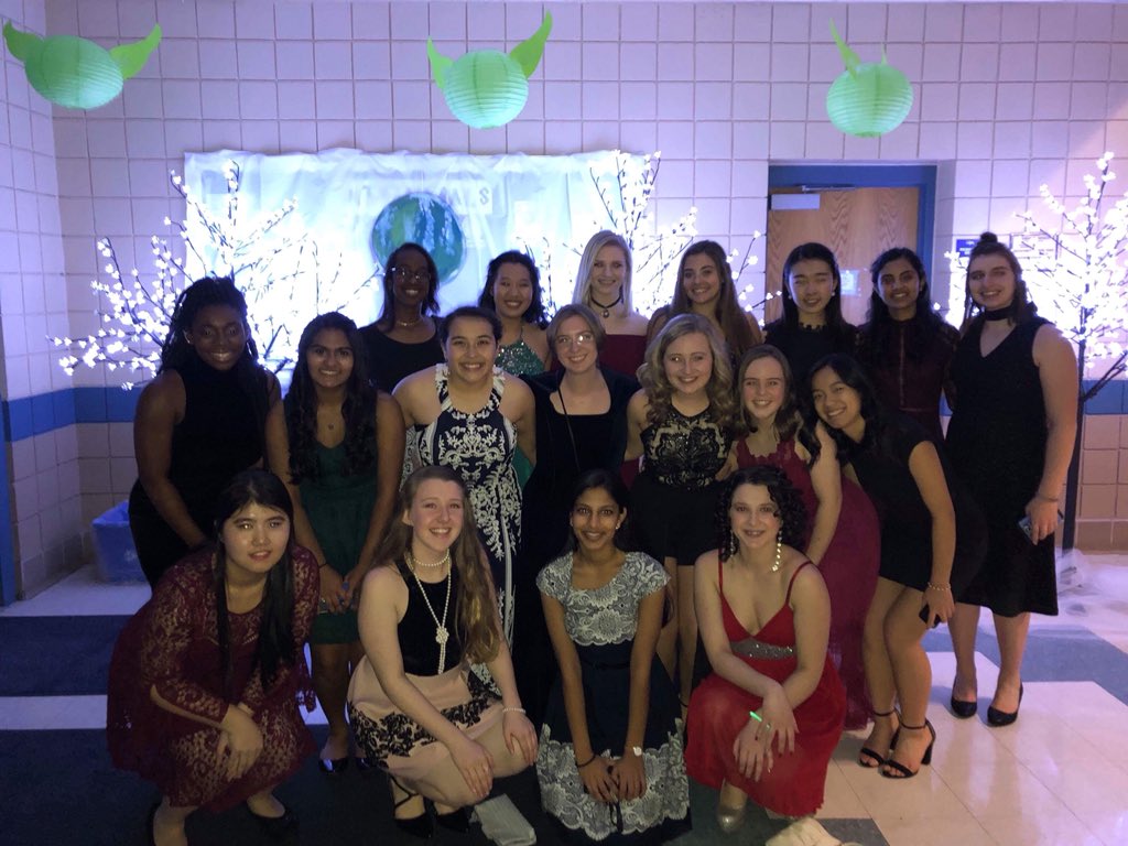 abby_sweitzer's tweet photo. Love my hall #1stBeall https://t.co/MjIT2rhvr7