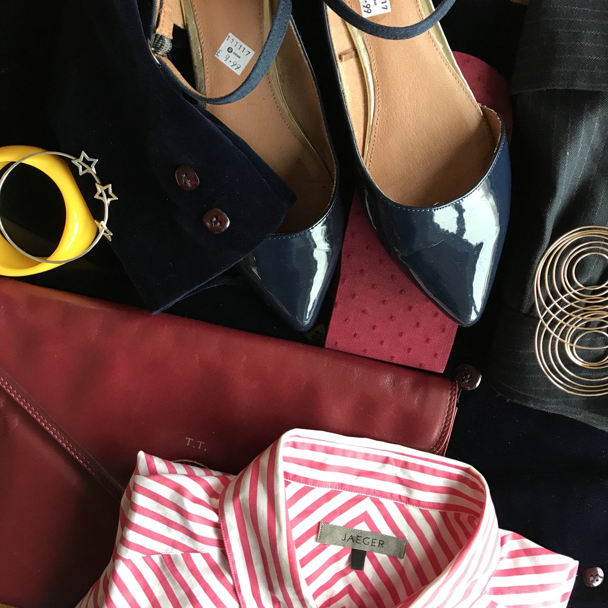 knickersmyown's tweet photo. Whoops, @OxfamFashion @nextofficial shoes with tags-still-on situ. CJ x
@hm tights & earrings; @CabbageWhiteEng stars bangle; @JaegerOfficial shirt; @LauraAshleyUK clutch; @ASOS pinstripe skirt; vintage midnight blue #Alexon SportSet jacket #flatlay https://t.co/RRUTES07yp