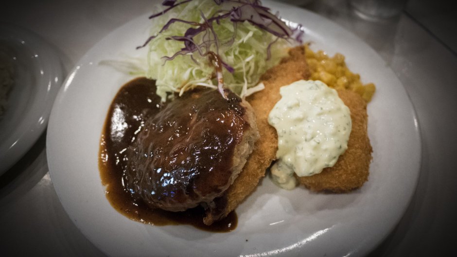 𝐇𝐚𝐥𝐟 𝐏𝐞𝐧𝐠𝐮𝐢𝐧 クリスマスの夜なので久しぶりに訪れた四ツ谷でバンビランチ 歳位の頃 四ツ谷に用事がある度によく食べていたバンビランチ 今でも店もメニューも生き残っているのが驚き Photo T Co 54c2qdx3t8 四ツ谷 𝐇𝐚𝐥𝐟 𝐏𝐞𝐧𝐠𝐮𝐢𝐧 クリスマスの夜なので久しぶりに訪れた四ツ谷でバンビランチ 歳位の頃 四ツ谷に用事がある度によく食べていたバンビランチ 今でも店もメニューも生き残っているのが驚き Photo T Co 54c2qdx3t8 四ツ谷