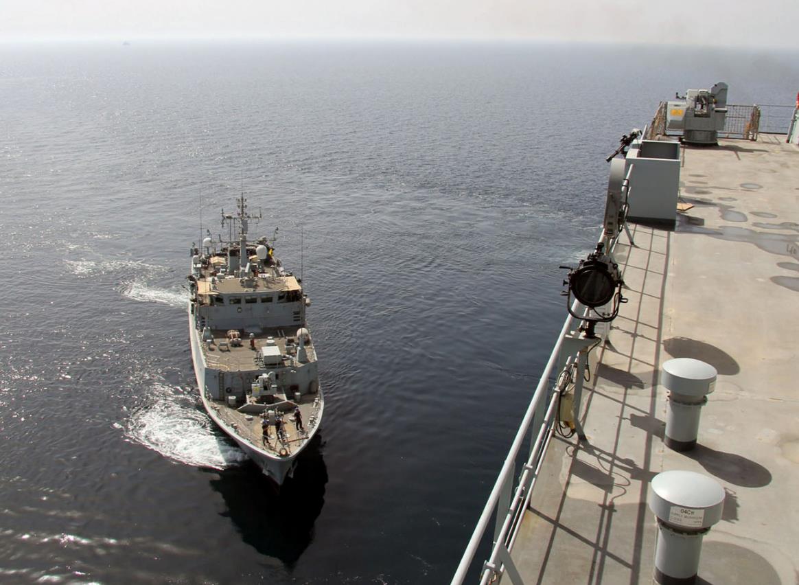 NavyLookout's tweet image. Merry Christmas to the 4,000 men and women of the Royal Navy on active duty over the festive period

royalnavy.mod.uk/news-and-lates…

East of Suez