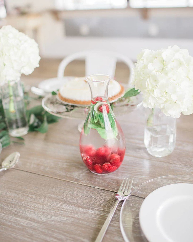 I know I've been so quiet this month, but it's just the perfect time of year to soak up some quality time and seasonal magic with loved ones. ✨ I hope you've all been having a lovely December, too, and your holidays are extra merry and bright! 📸: <a href="/on/">On</a>… ift.tt/2l8qLmi