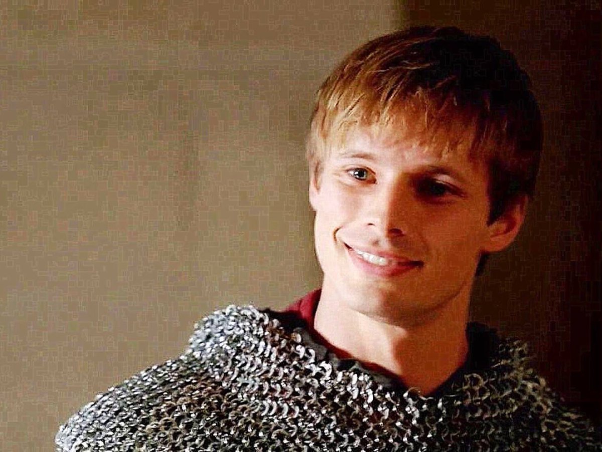 MissingMerlin's tweet photo. #MissingMerlin #Merlin and #Arthur ..you never fathomed me out! #donotremoveMerlin @NetflixUK #ArthurandGwaineareNOTDEAD #HappyHolidaysMerlinians https://t.co/3t43SO93Jt