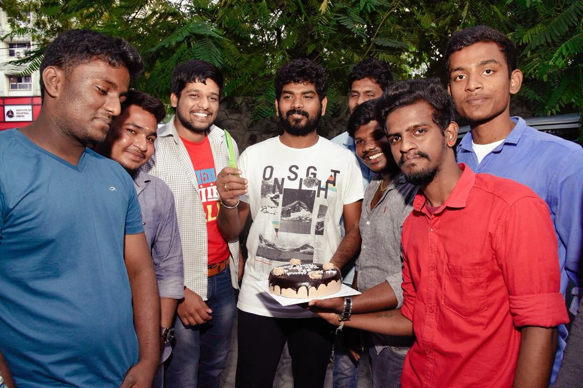 tisiaravind's tweet photo. Our #AnbaanaDirector Launched #ThaanaaSerndhaKoottam #TSK #FDFSTicket For #NorthChennaiSFC #FansShowEntryPass #SundaySurprise
@Suriya_offl | @VigneshShivN | @rajsekarpandian | @SuriyaFansClub https://t.co/lbvFro7op4