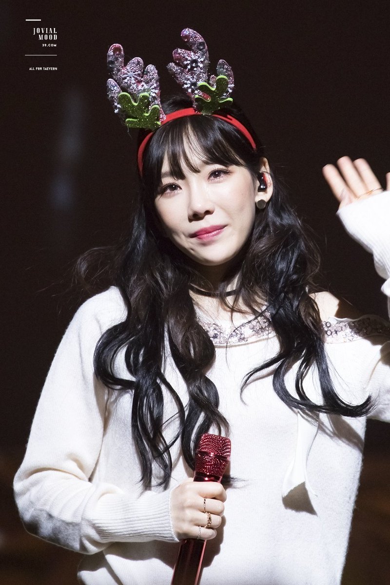taeyeon naver v live 170302 taeyeon naver v live 170302
