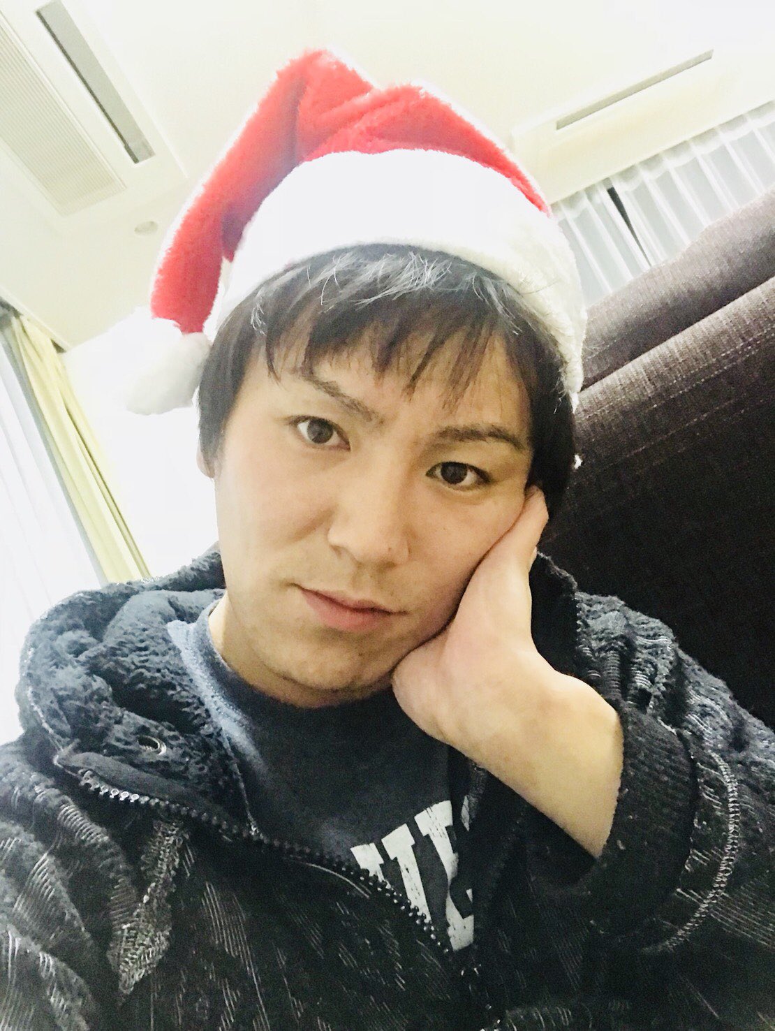 品川祐 英孝ちゃんから メリークリスマスと言って この写真が送られてきた 先輩にこの写真 どういうつもりだろう 嫁に見せたら 琥珀が起きたら サンタさんがプレゼント持ってきたよ ってこの写真見せようか とか言うし いや 品川祐 英孝ちゃんから メリークリスマスと言って この写真が送られてきた 先輩にこの写真 どういうつもりだろう 嫁に見せたら 琥珀が起きたら サンタさんがプレゼント持ってきたよ ってこの写真見せようか とか言うし いや