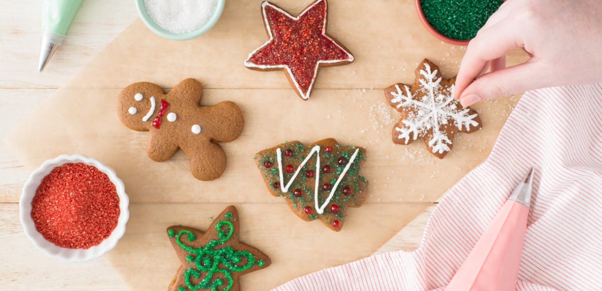 eggsmanitoba's tweet photo. Sprinkle some festive red and green with #12DaysofEggs on these beautiful Gingerbread Cookies https://t.co/rqdJCZWEFn #1DayTillChristmas #Christmas #recipes #holidaymenu #HolidayEats #Holidays #Eggs #foodie #theincredibleegg https://t.co/TJ8knszXmW