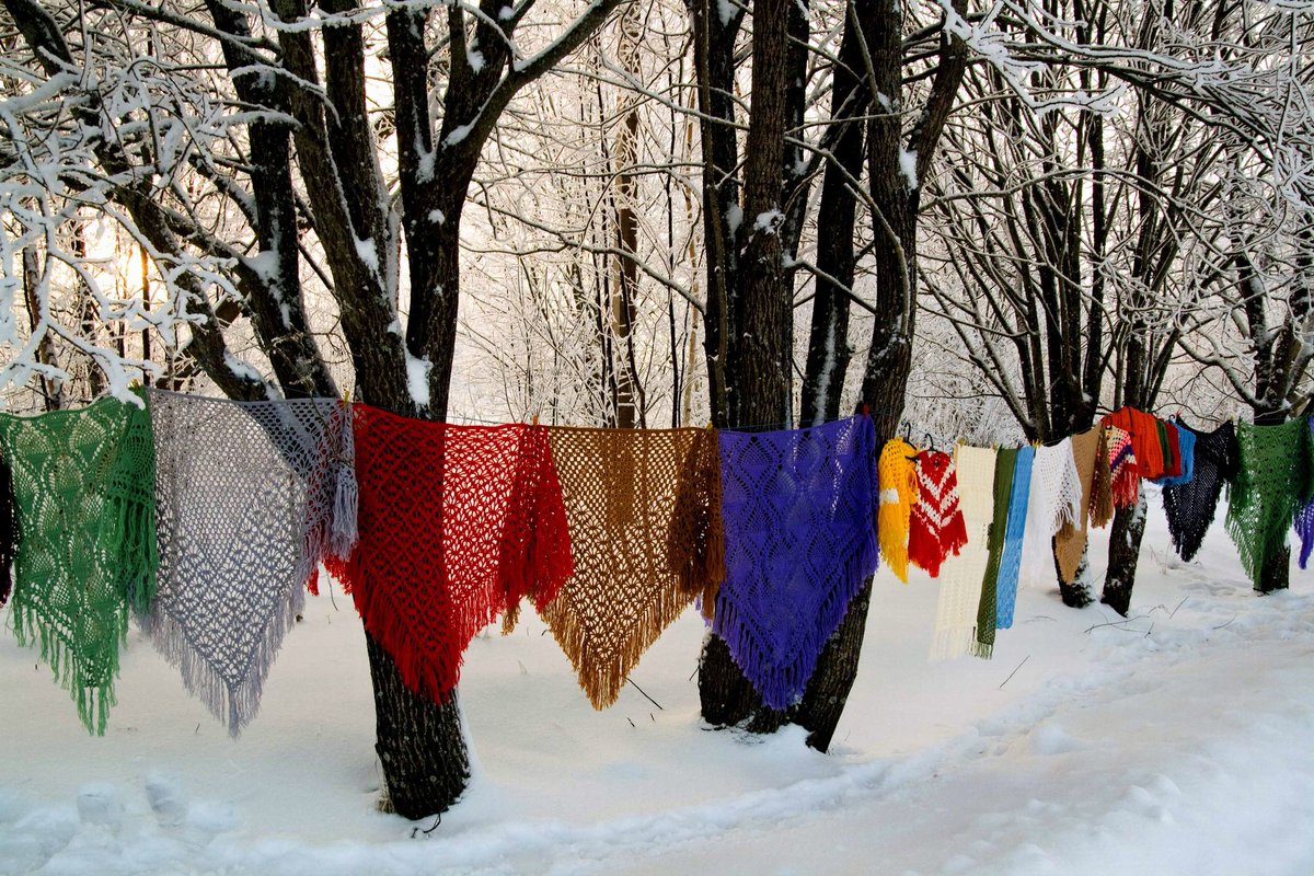 documentEAST's tweet image. As the year 2017 is coming to an end @documentEAST would like to wish you all Merry Christmas and Happy New Year 2018! May this season and the new year be full of never-ending curiosity and bring you many #EasternEuropean and #PostSoviet #DocumentaryPhotography discoveries