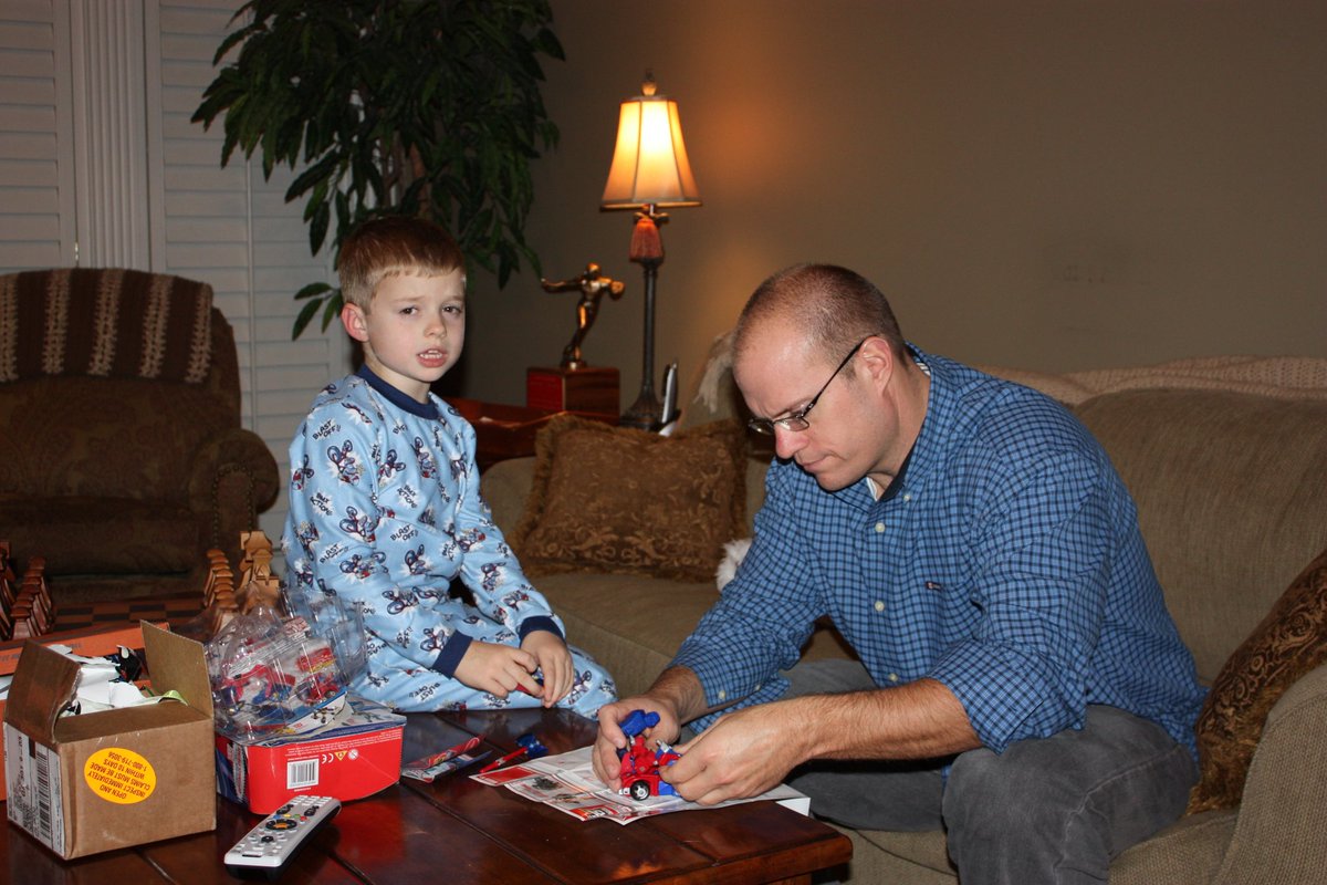 brianbeckham's tweet image. Christmas 9 years ago with my youngest ... Now he is taller than me  #funengineering