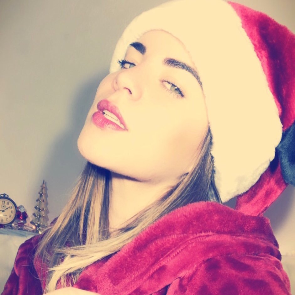 radiofanatica_'s tweet photo. @MelissaloversOf @MelissaEsAmor1 @Melissaesteamor @CMelissalovers @MelissaLoversGt @ElvisGali @coyito25 @MUNDOLOVER @la_riso "TODO LO QUE QUIERO ES A TI" @melissagalindoo

https://t.co/fJPoAfgkag 107.6

Yo no necesito nada, solo estoy #enamorada
Santa pronto ven a casa con mi #Amor y nada más ❄️❄️

Yo te #quiero para mí y estar siempre junto a ti
Solo di que sí

Todo lo que quiero es a ti 🎄🎄🎄🎄 https://t.co/P8SnuklXtc