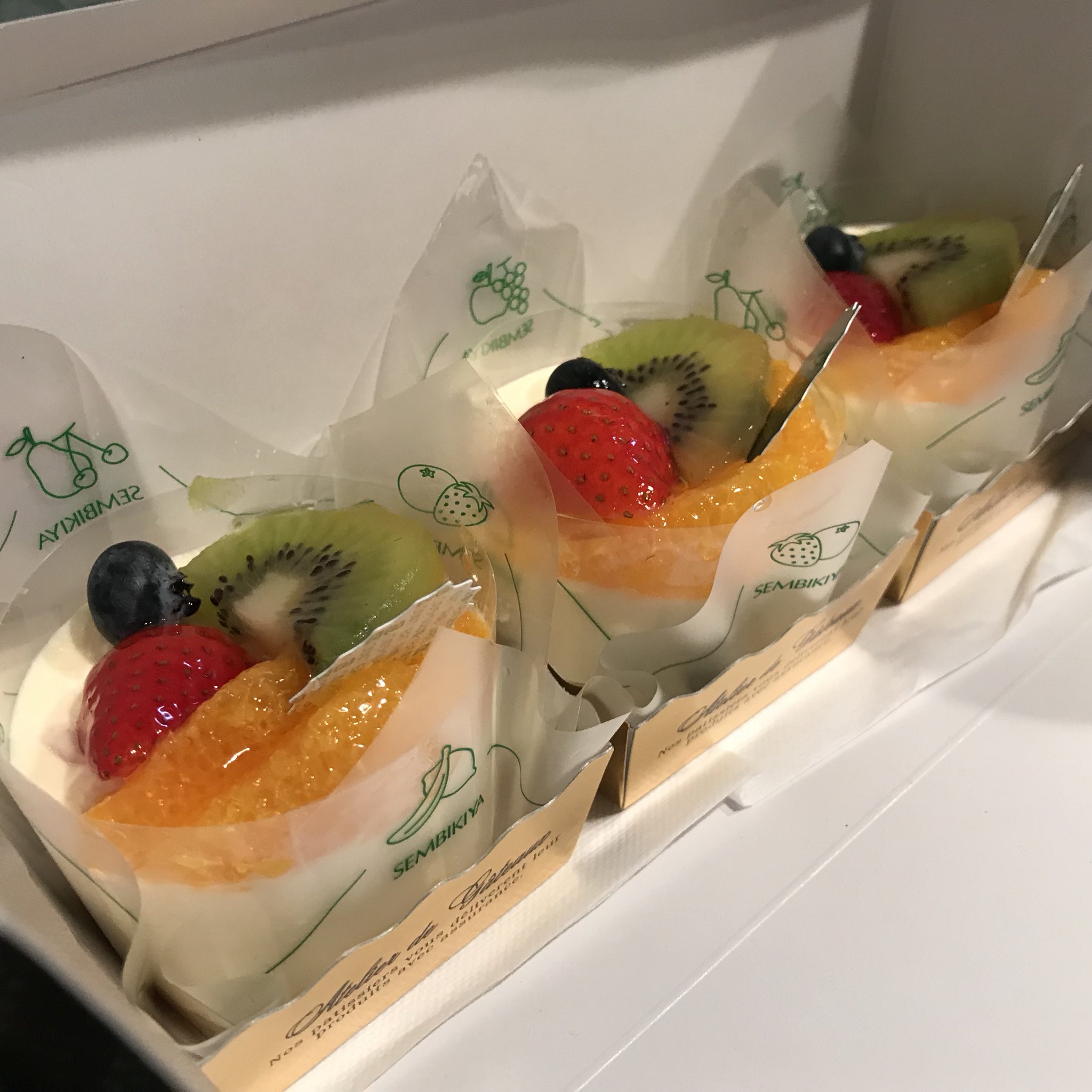 تويتر カフェスタイル على تويتر クリスマスケーキ 千疋屋 フルーツレアチーズケーキ メチャ美味い クリスマスケーキ 千疋屋 千疋屋ケーキ 千疋屋フルーツレアチーズケーキ フルーツレアチーズケーキ レアチーズケーキ チーズケーキ クリスマス