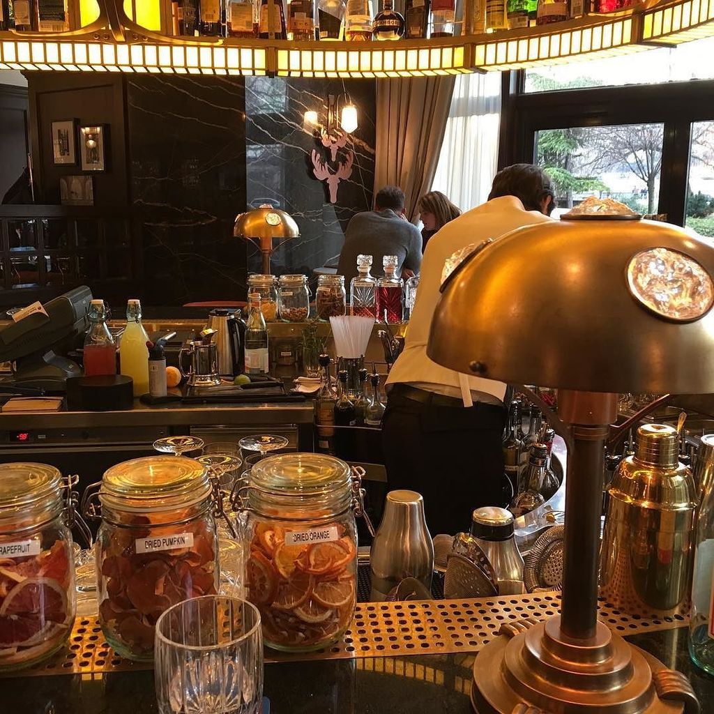 00Marchand's tweet photo. #milkyway #oldfashioned #zacapa #spicedrum #foodanddrinkmix #cocktails #cocktail #cocktailbar #fourseasons  #citytrip #vacation #vakantie #budapest #kollazs #gin #wow #instaoftheday #instagood #amazing #winter #ghent #gent #9000 #belgium #belgie #cityofgent #blogger #wordpre… https://t.co/gMHNMXSM2w
