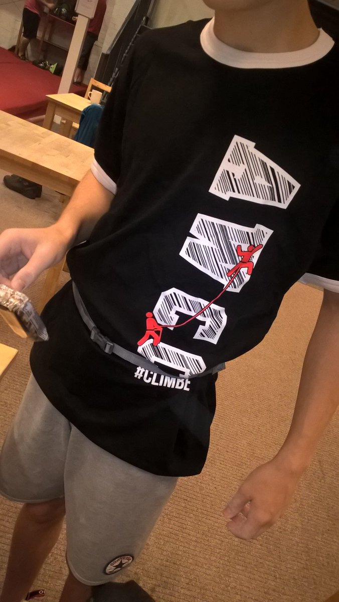 RCPeakDistrict's tweet photo. Last #NIBAS #bouldering #climbing session of the year at @AWCCStoke Leo sporting his new #awesome presi from 🎅  @abcTrainingTrust @MtnTraining @teambmc https://t.co/4LDd8JV61e